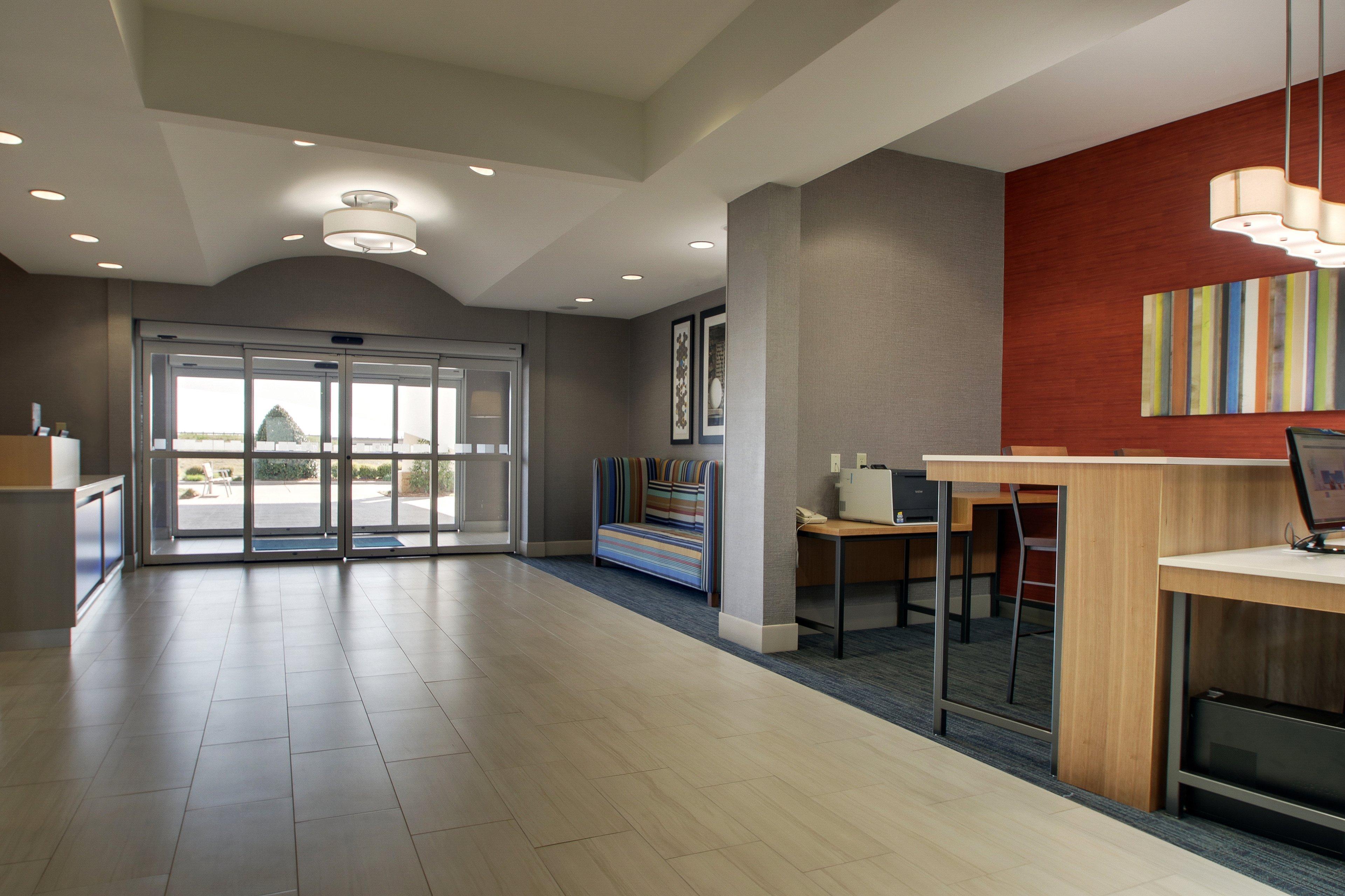 Holiday Inn Express Vernon College Area Highway 287 By Ihg Экстерьер фото