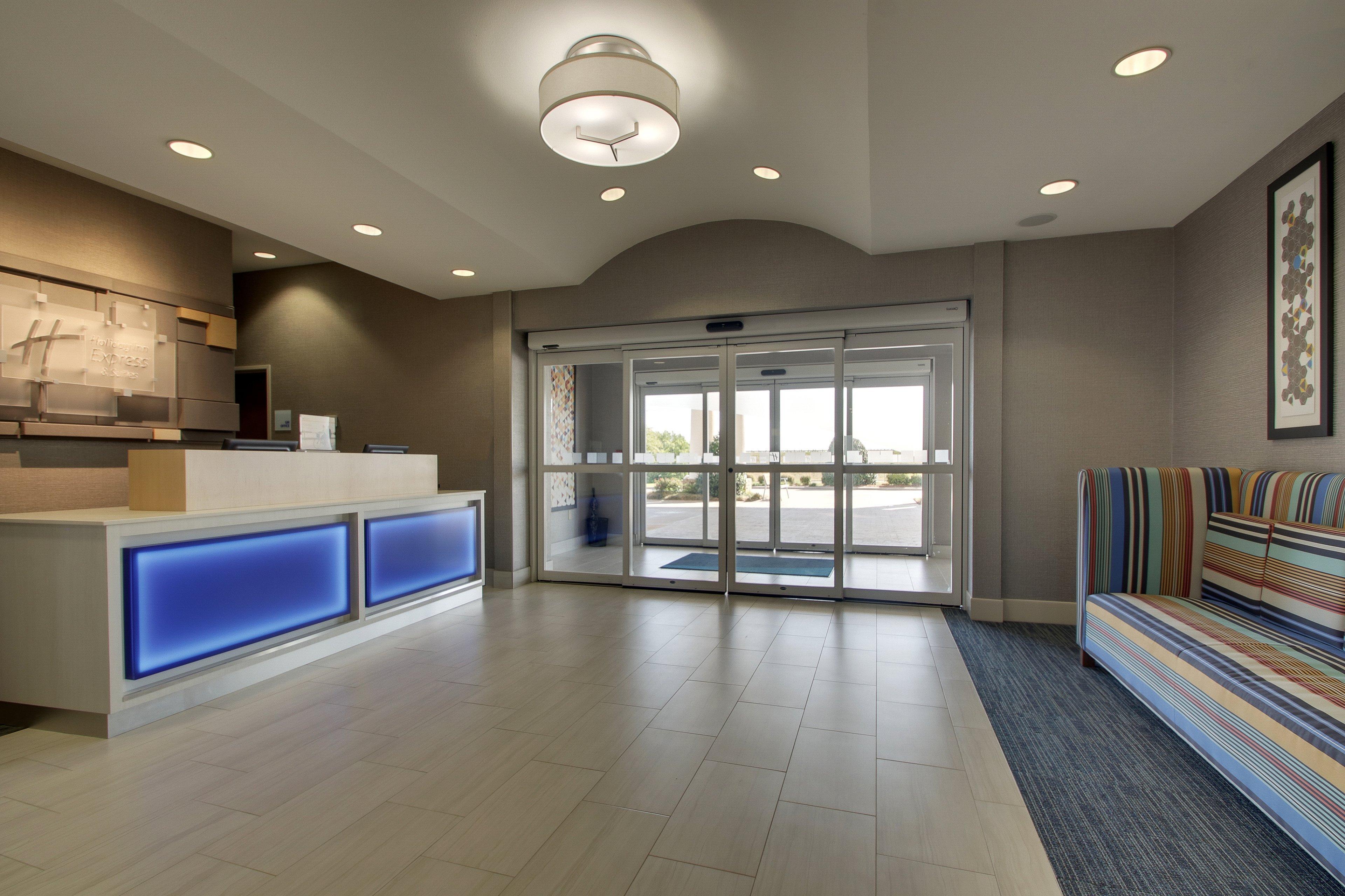 Holiday Inn Express Vernon College Area Highway 287 By Ihg Экстерьер фото